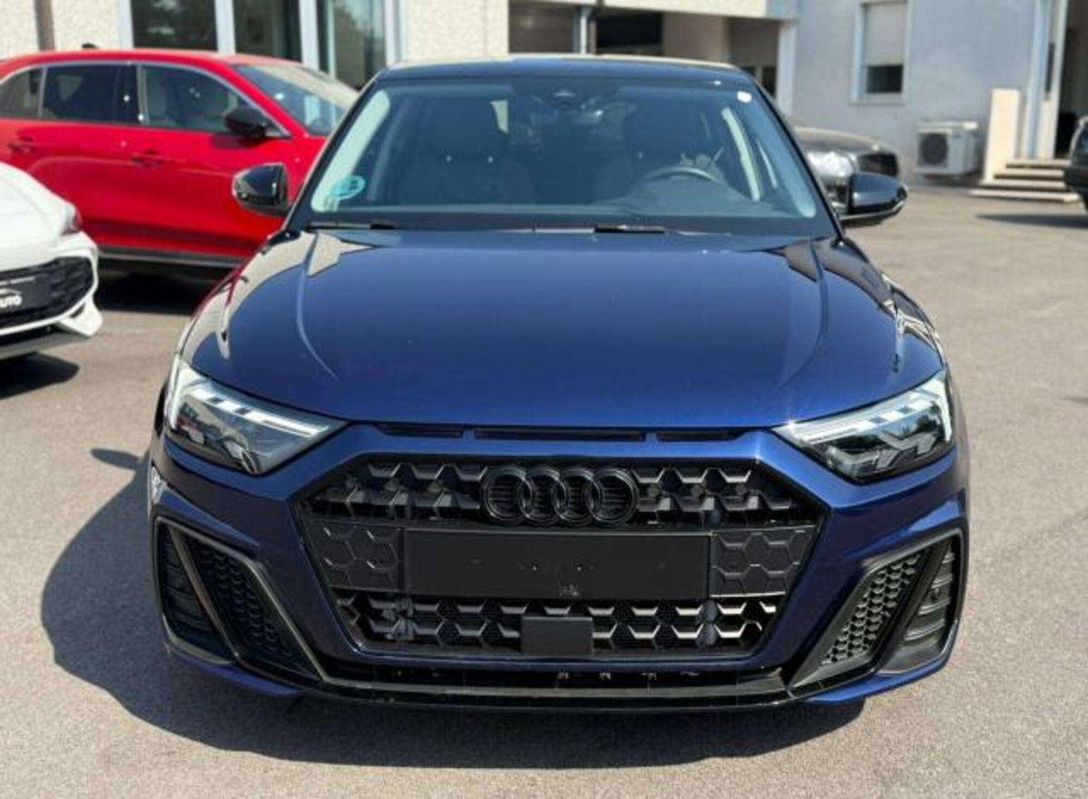 Audi A1 Sportback 30 1.0 tfsi S Line Edition 116cv s-tronic (3)