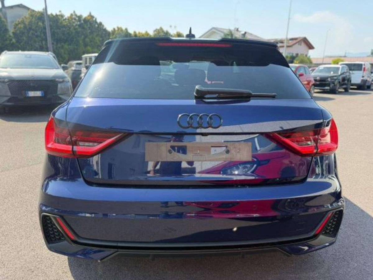 Audi A1 Sportback 30 1.0 tfsi S Line Edition 116cv s-tronic (5)