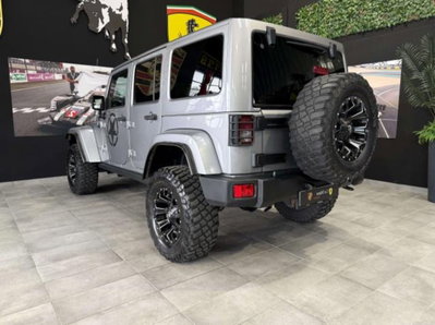 Jeep Wrangler Unlimited 2.8 CRD DPF Rubicon Auto (7)