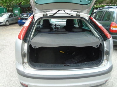 Ford Focus 1.6 TDCi (90CV) 5p. (15)