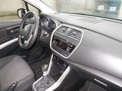 Suzuki S-Cross 1.6 DDiS Top (11)