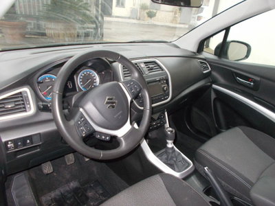 Suzuki S-Cross 1.6 DDiS Top (5)