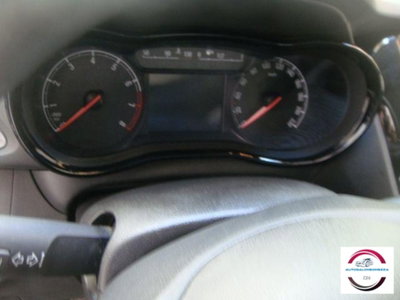 Opel Karl Rocks 1.0 73 CV (10)