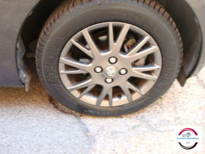Toyota iQ 1.0 CVT Lounge (8)