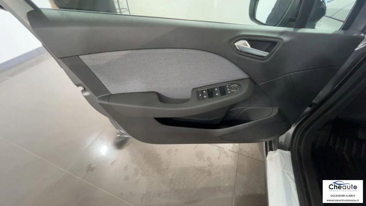 Renault Clio TCe 12V 90 CV GPL 5 porte Van (6)