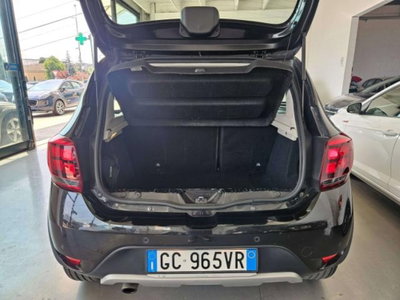 Dacia Sandero Stepway 1.0 TCe 100CV ECO-G 15th Anniversary (10)