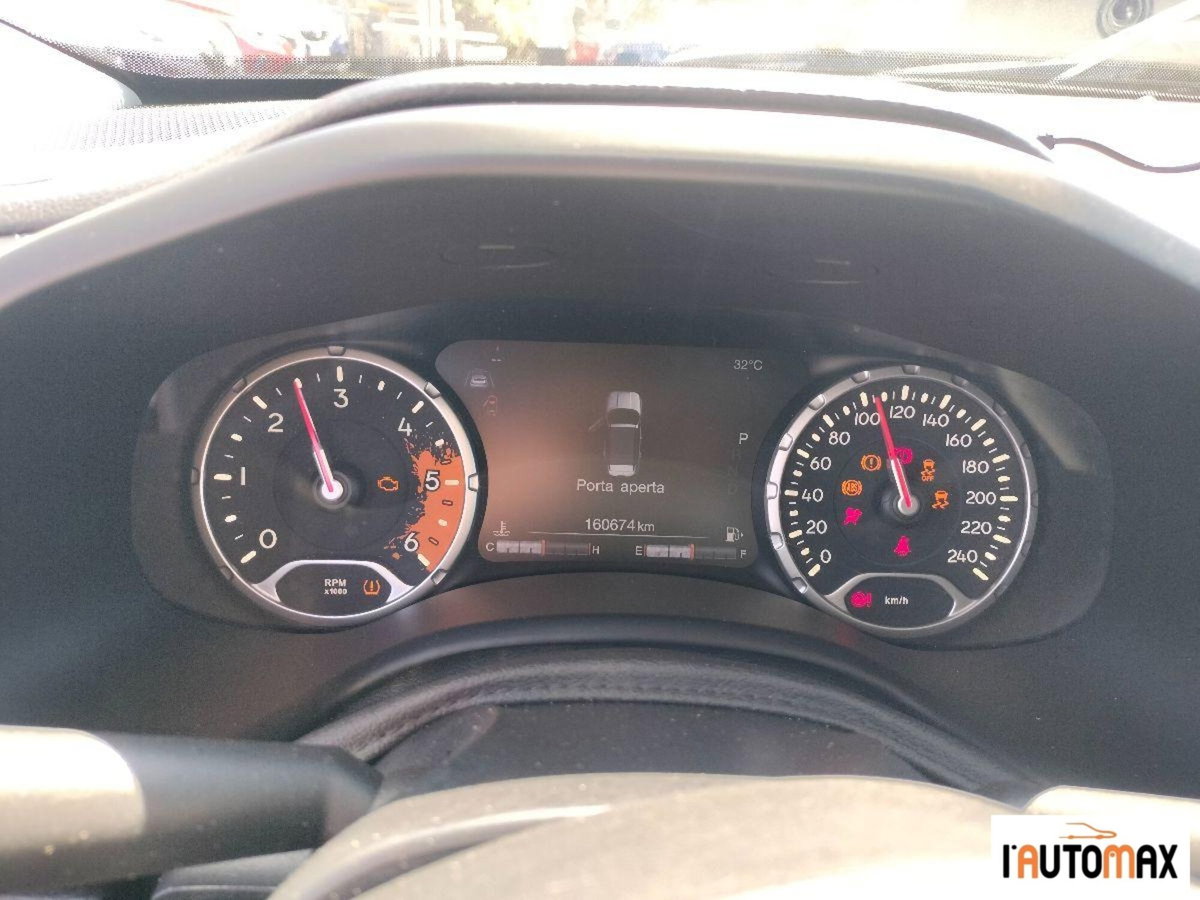Jeep Renegade 2.0 Mjt 140CV 4WD Active Drive Limited (9)