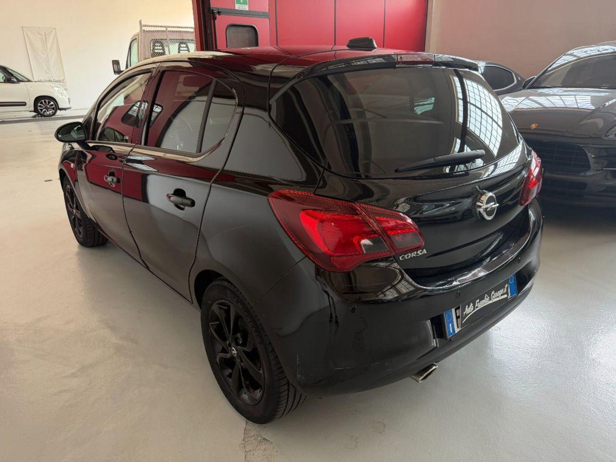 Opel Corsa 1.2 5 porte Innovation (11)