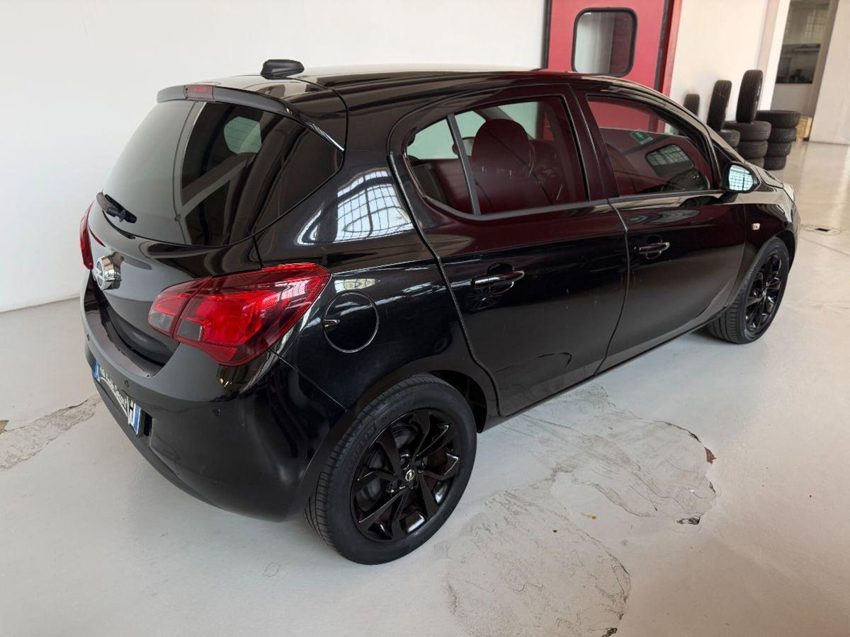 Opel Corsa 1.2 5 porte Innovation (12)