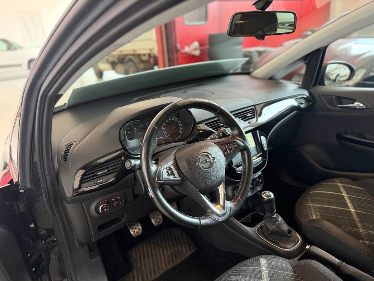 Opel Corsa 1.2 5 porte Innovation (5)