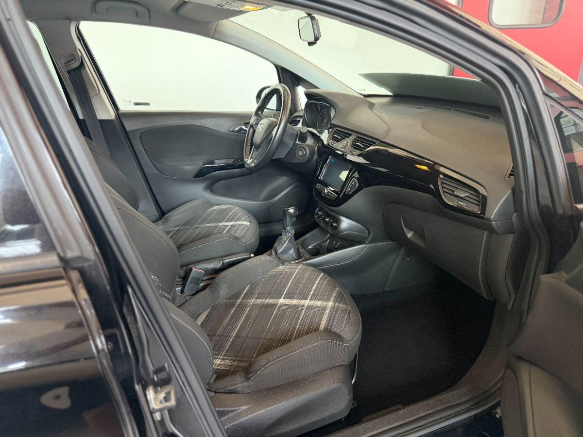 Opel Corsa 1.2 5 porte Innovation (6)