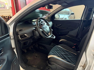 Lancia Ypsilon 1.2 69 CV 5 porte Platinum (5)
