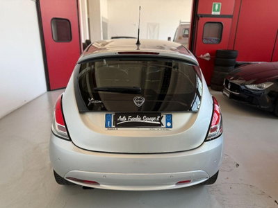 Lancia Ypsilon 1.2 69 CV 5 porte Platinum (8)