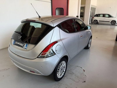 Lancia Ypsilon 1.2 69 CV 5 porte Platinum (9)