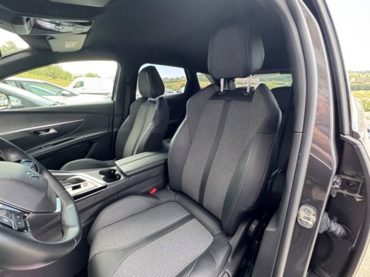 Peugeot 3008 BlueHDi 130 S&S EAT8 Allure Pack (15)