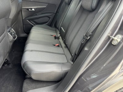 Peugeot 3008 BlueHDi 130 S&S EAT8 Allure Pack (19)
