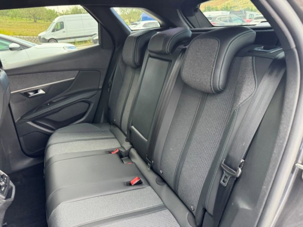 Peugeot 3008 BlueHDi 130 S&S EAT8 Allure Pack (20)