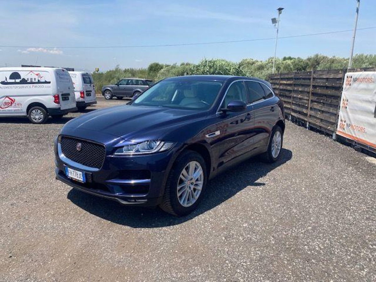 Jaguar F-Pace 2.0 D 180 CV AWD Prestige (3)