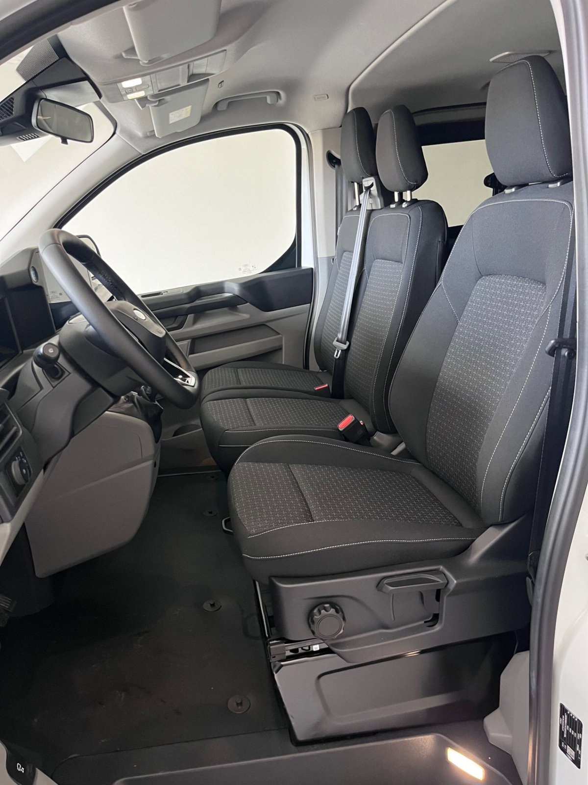 Ford Transit Custom  320 2.0 ecoblue 150cv combi M1 Trail L2H1 (8)
