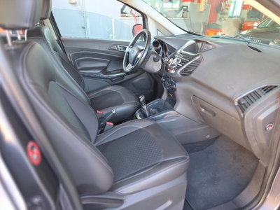 Ford EcoSport 1.5 TDCi 95 CV Titanium S (18)
