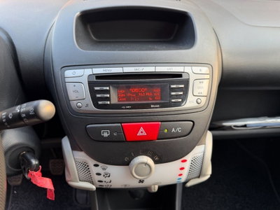 Peugeot 107 68CV 5p. Urban Move (10)