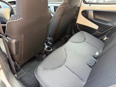 Peugeot 107 68CV 5p. Urban Move (7)
