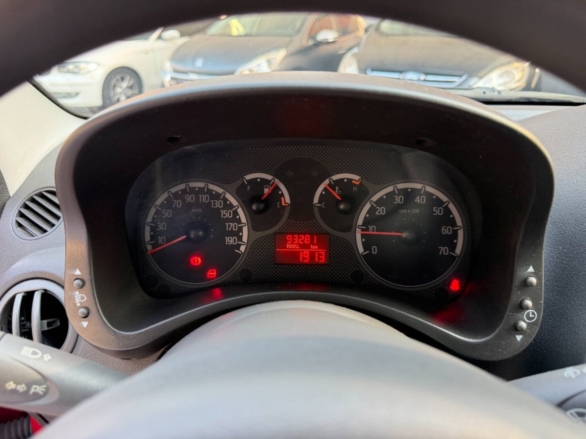 Fiat Panda 1.2 Emotion (10)
