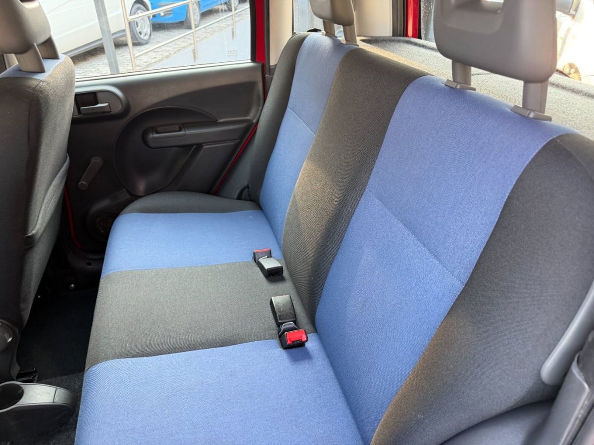 Fiat Panda 1.2 Emotion (8)