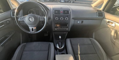 Volkswagen Touran 1.6 TDI DSG Comfortline (11)