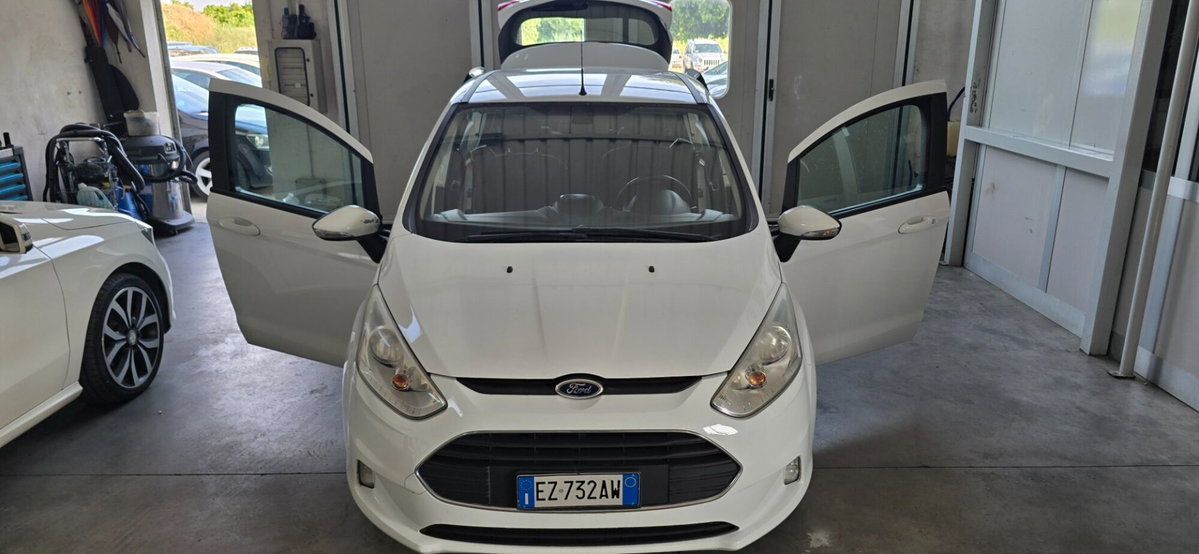 Ford B-Max B-Max 1.6 TDCi 95 CV Titanium (2)