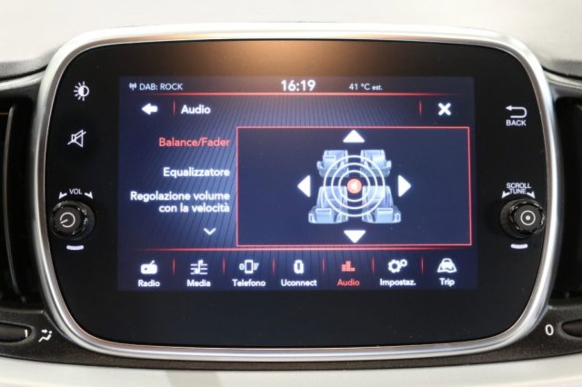 Fiat 500 1.0 Hybrid Connect (12)
