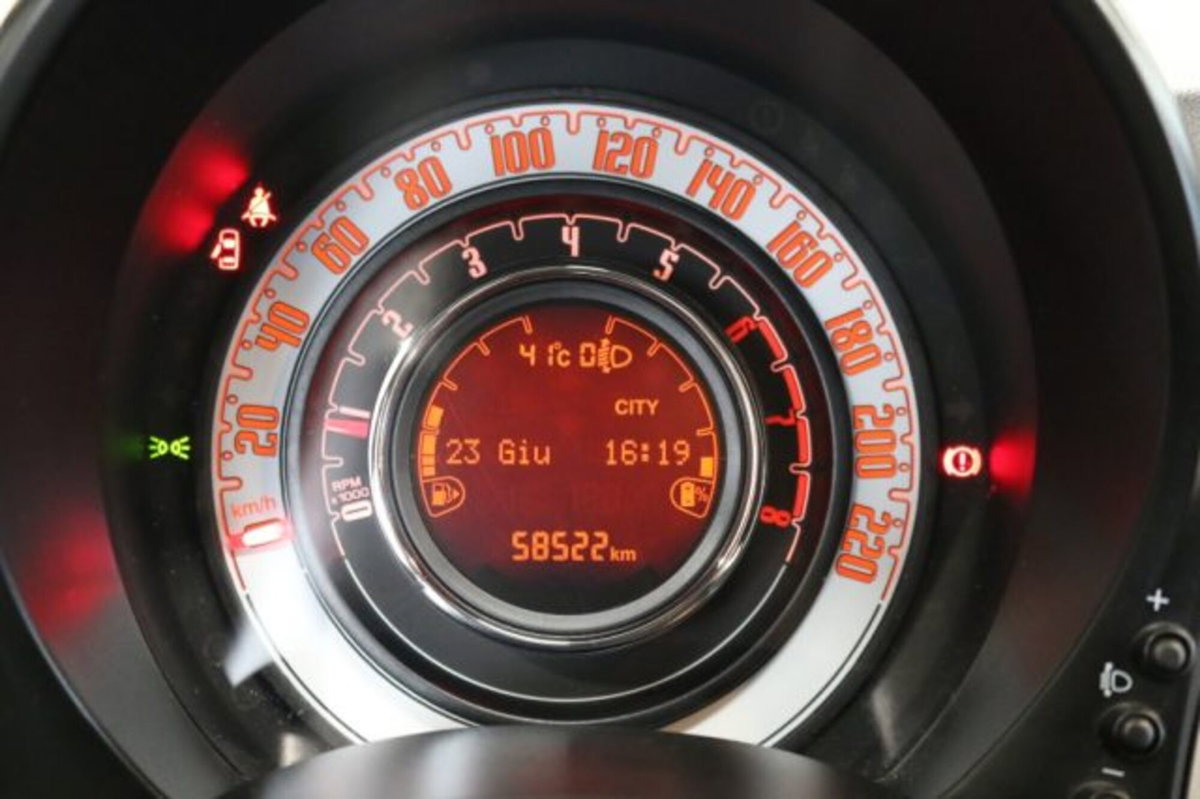 Fiat 500 1.0 Hybrid Connect (14)