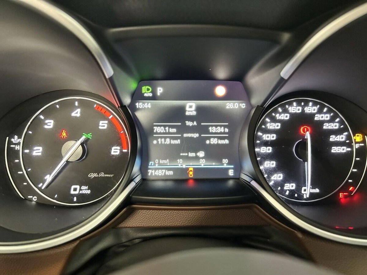 Alfa Romeo Stelvio 2.2 t Veloce Q4 210cv auto (10)