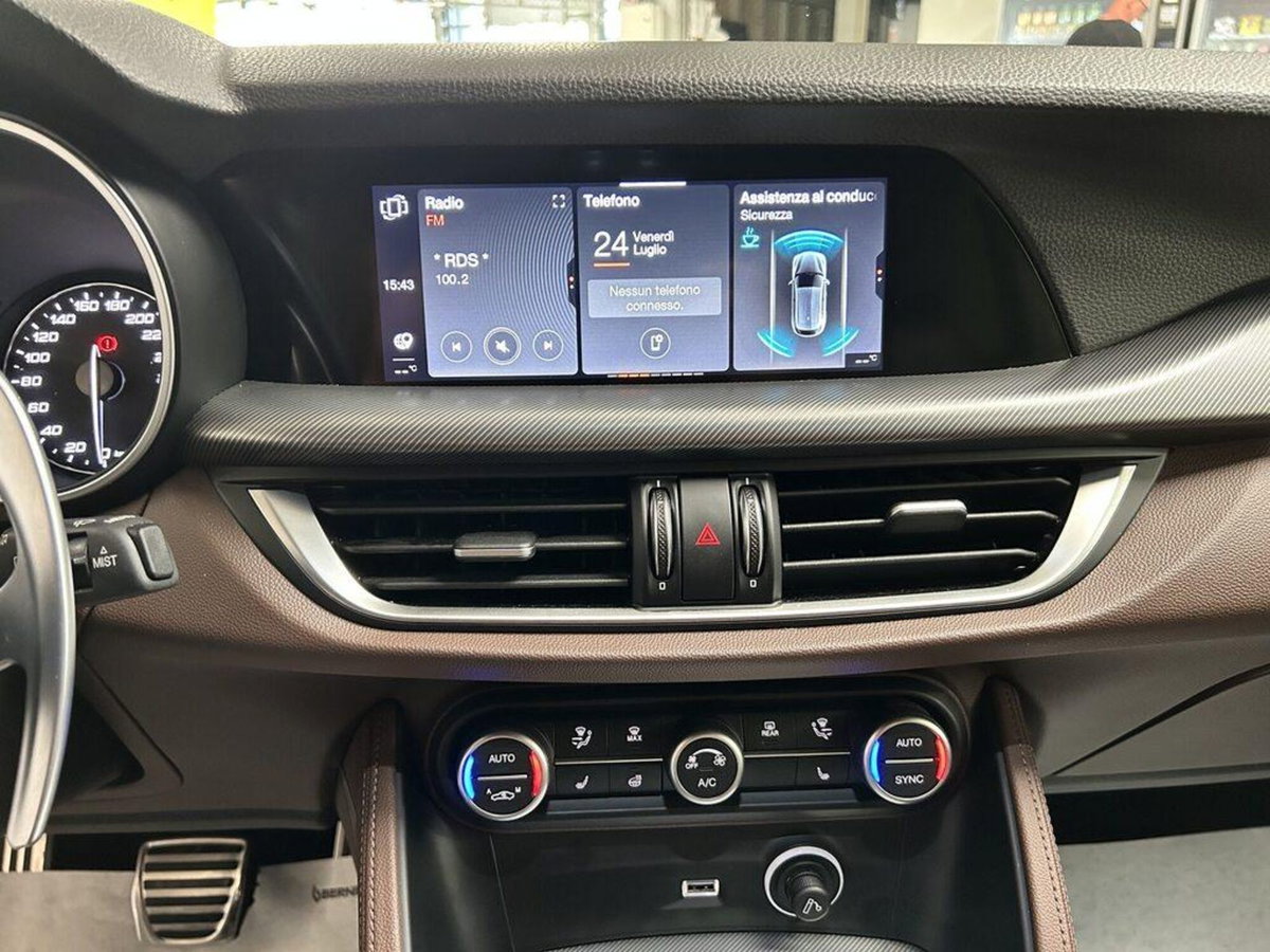 Alfa Romeo Stelvio 2.2 t Veloce Q4 210cv auto (15)