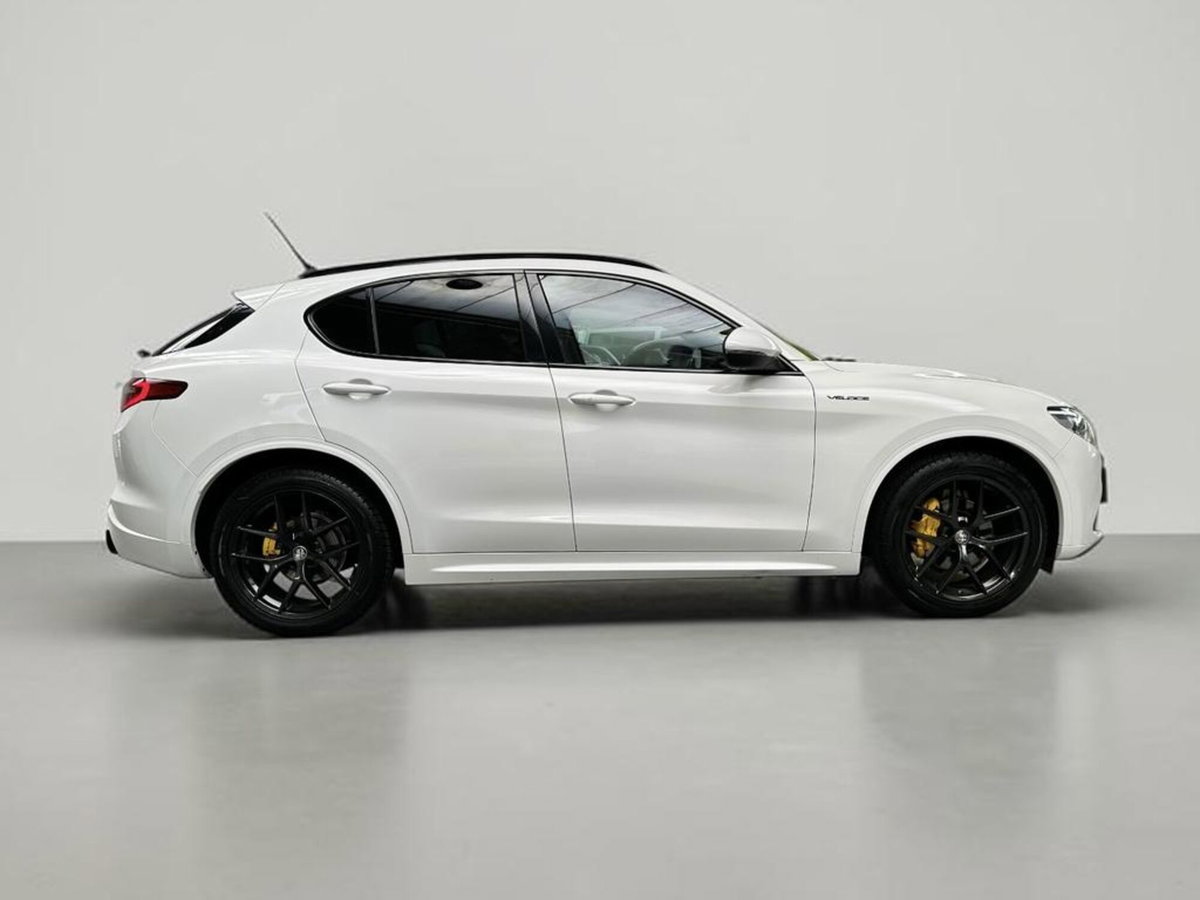 Alfa Romeo Stelvio 2.2 t Veloce Q4 210cv auto (5)