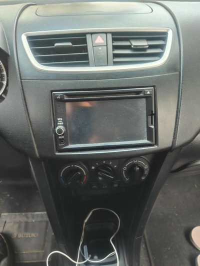 Suzuki Swift 1.3 DDiS 5 porte B-Cool Bi-Color (6)