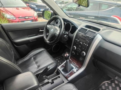 Suzuki Grand Vitara 1.9 DDiS 5 porte Executive (6)