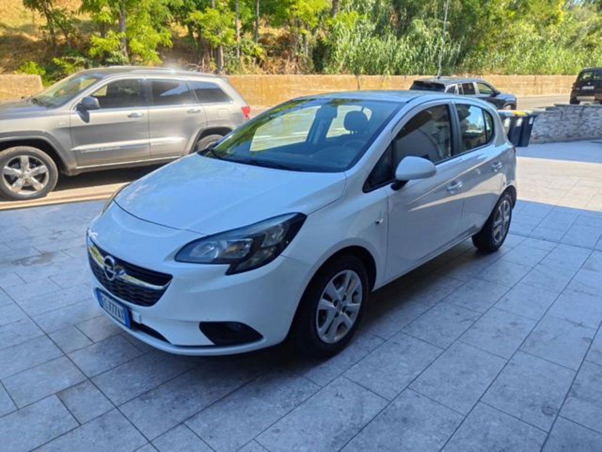 Opel Corsa 1.4 90CV GPL Tech 5 porte n-Joy (3)