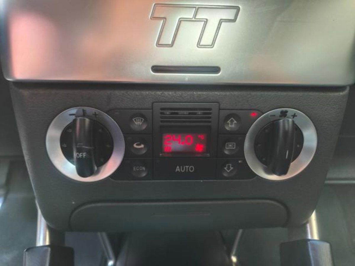 Audi TT Coupé 1.8 T 20V 179 CV cat quattro (11)
