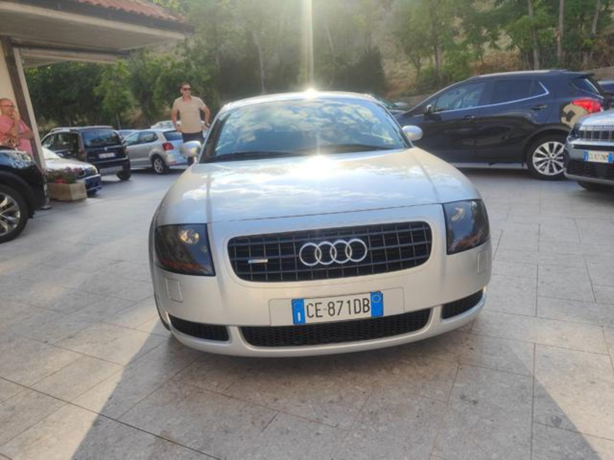 Audi TT Coupé 1.8 T 20V 179 CV cat quattro (2)