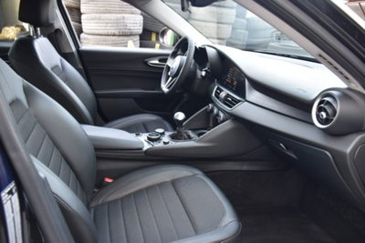 Alfa Romeo Giulia 2.2 Turbodiesel 180 CV AT8 Super (16)