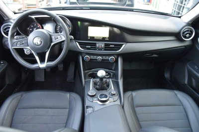 Alfa Romeo Giulia 2.2 Turbodiesel 180 CV AT8 Super (7)