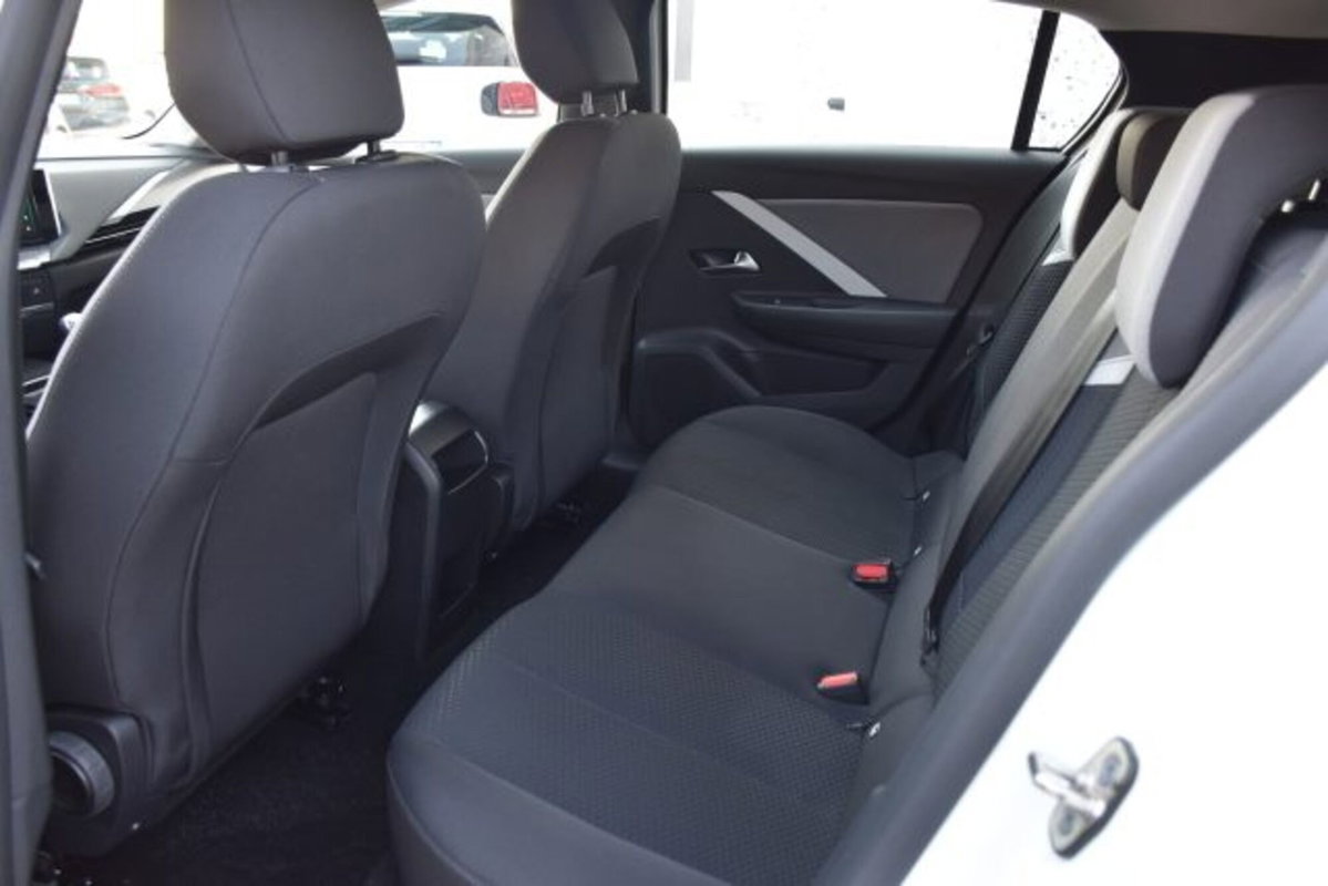 Opel Astra 1.5 Turbo Diesel 130 CV Edition (12)