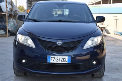 Lancia Ypsilon 1.2 69 CV 5 porte GPL Ecochic Gold (2)