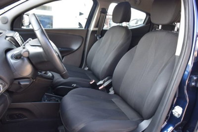 Lancia Ypsilon 1.2 69 CV 5 porte GPL Ecochic Gold (8)