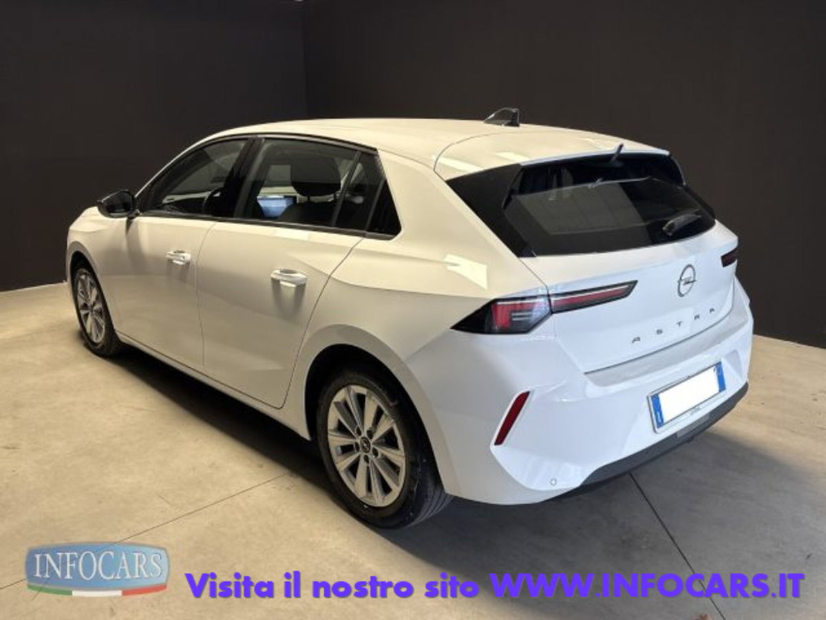 Opel Astra 1.5 Turbo Diesel 130 CV Edition (2)