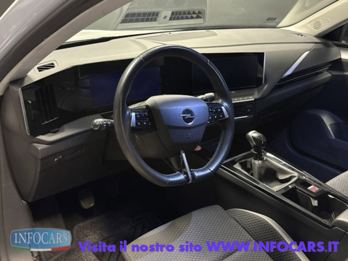 Opel Astra 1.5 Turbo Diesel 130 CV Edition (9)