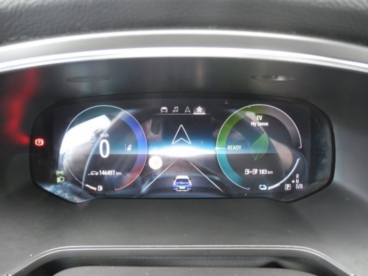 Renault Captur Plug-in Hybrid E-Tech 160 CV Intens (18)