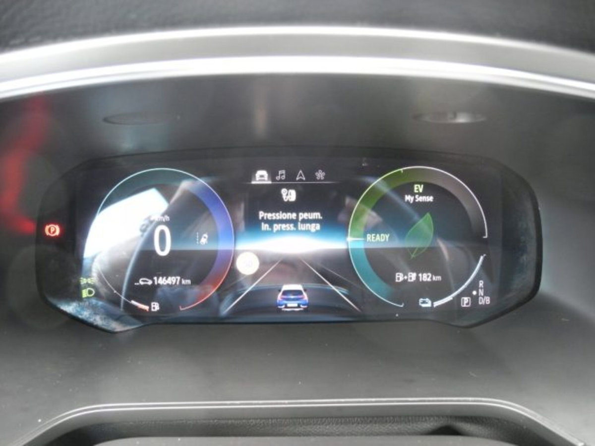 Renault Captur Plug-in Hybrid E-Tech 160 CV Intens (20)