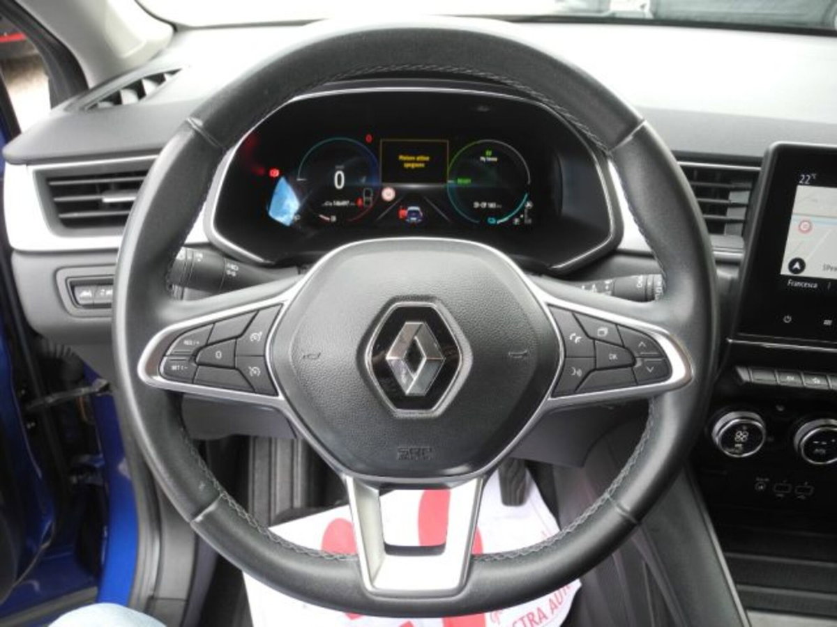 Renault Captur Plug-in Hybrid E-Tech 160 CV Intens (5)